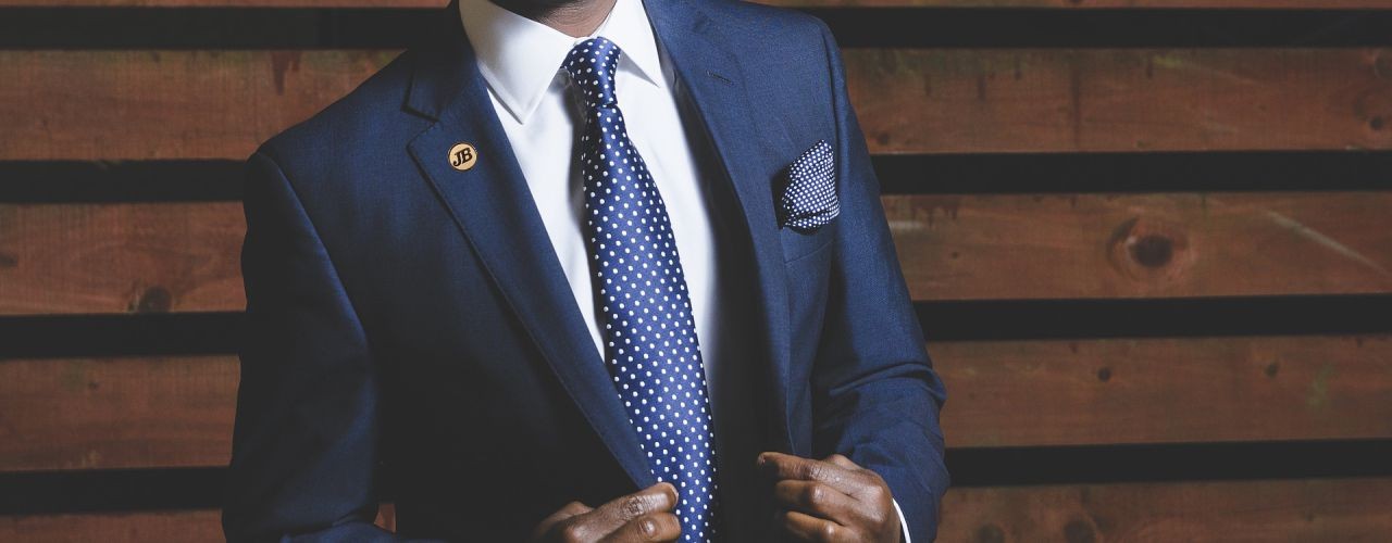 Pokale, Anstecknadeln, hochwertigen Trophäen und andere Auszeichnungen für Sport, Vereine und Unternehmen online bestellen
